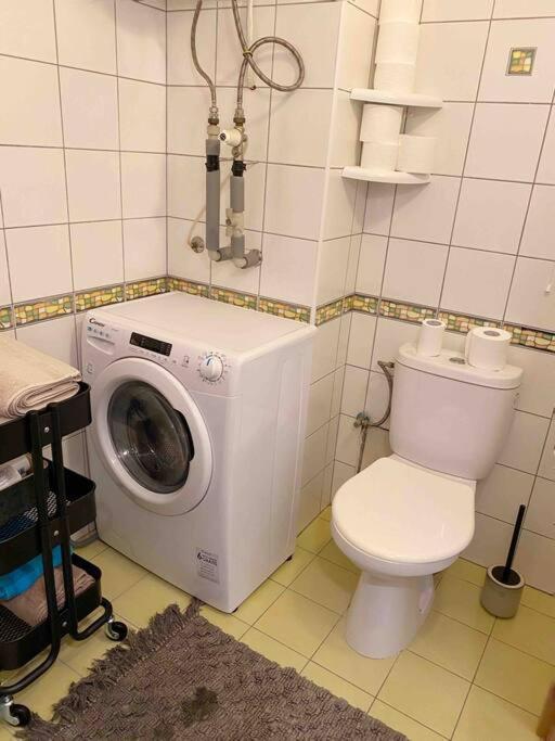 Cozy And Warm Apartment In The Heart Of Karlsbad ภายนอก รูปภาพ